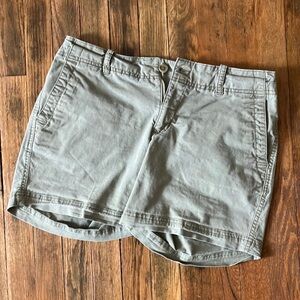 Eddie Bauer tan hiking shorts